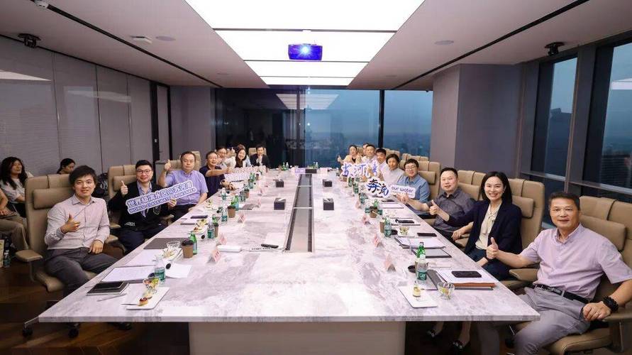 汇聚智慧活水，激荡创新浪潮——《奔流》第二季上海场系列活动专家咨询会在苏河湾顺利召开